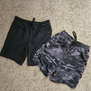 Set Of 2 Men's Black and Gray Camo Shorts